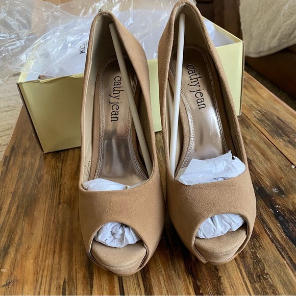 Cathy Jean Brazil suede platform heels - Picture 4 of 4